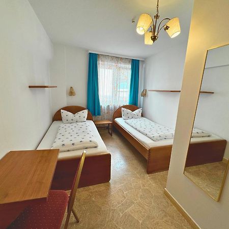Hostel Heinzelmaennchen Koln Bagian luar foto