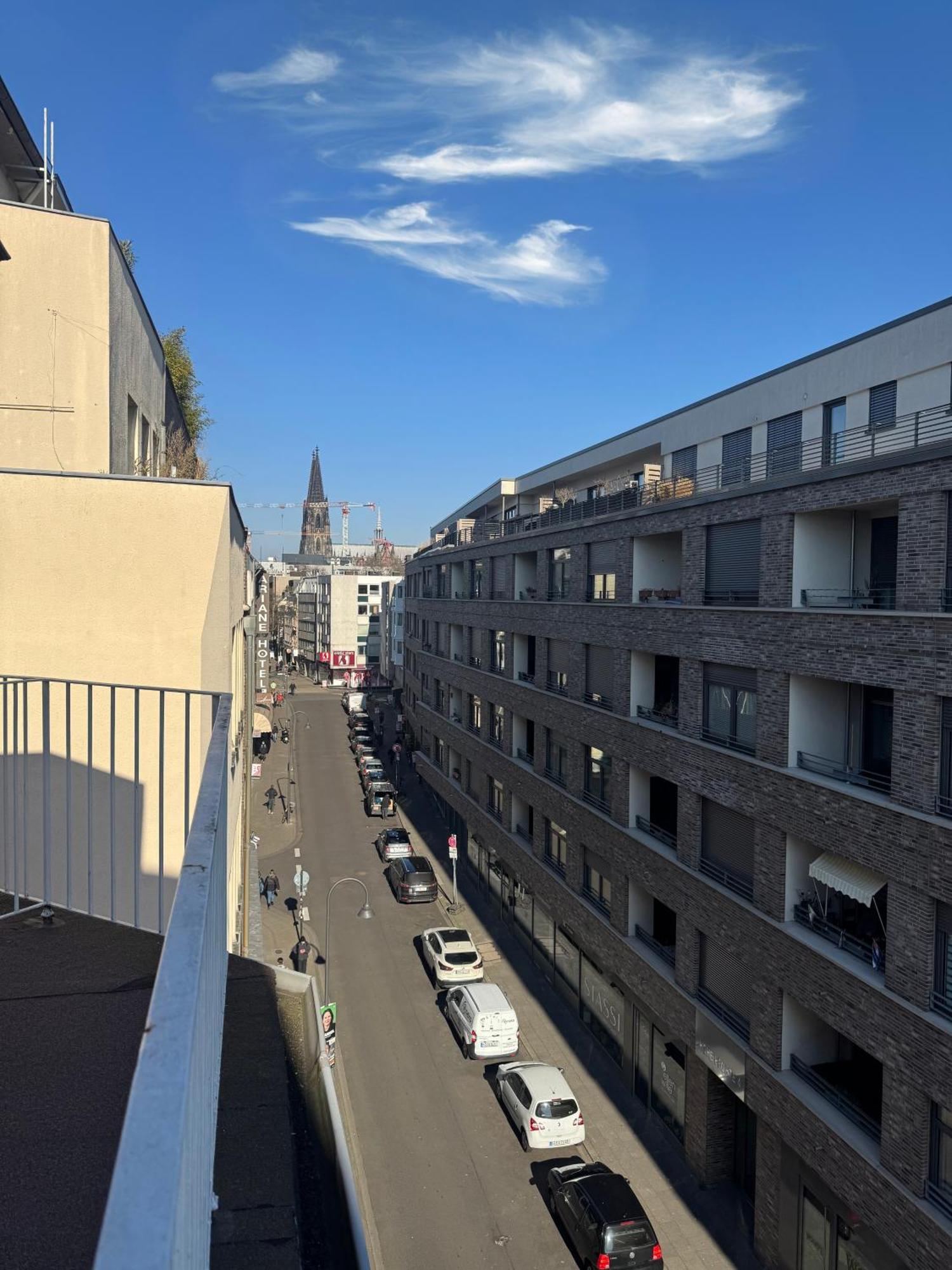 Hostel Heinzelmaennchen Koln Bagian luar foto