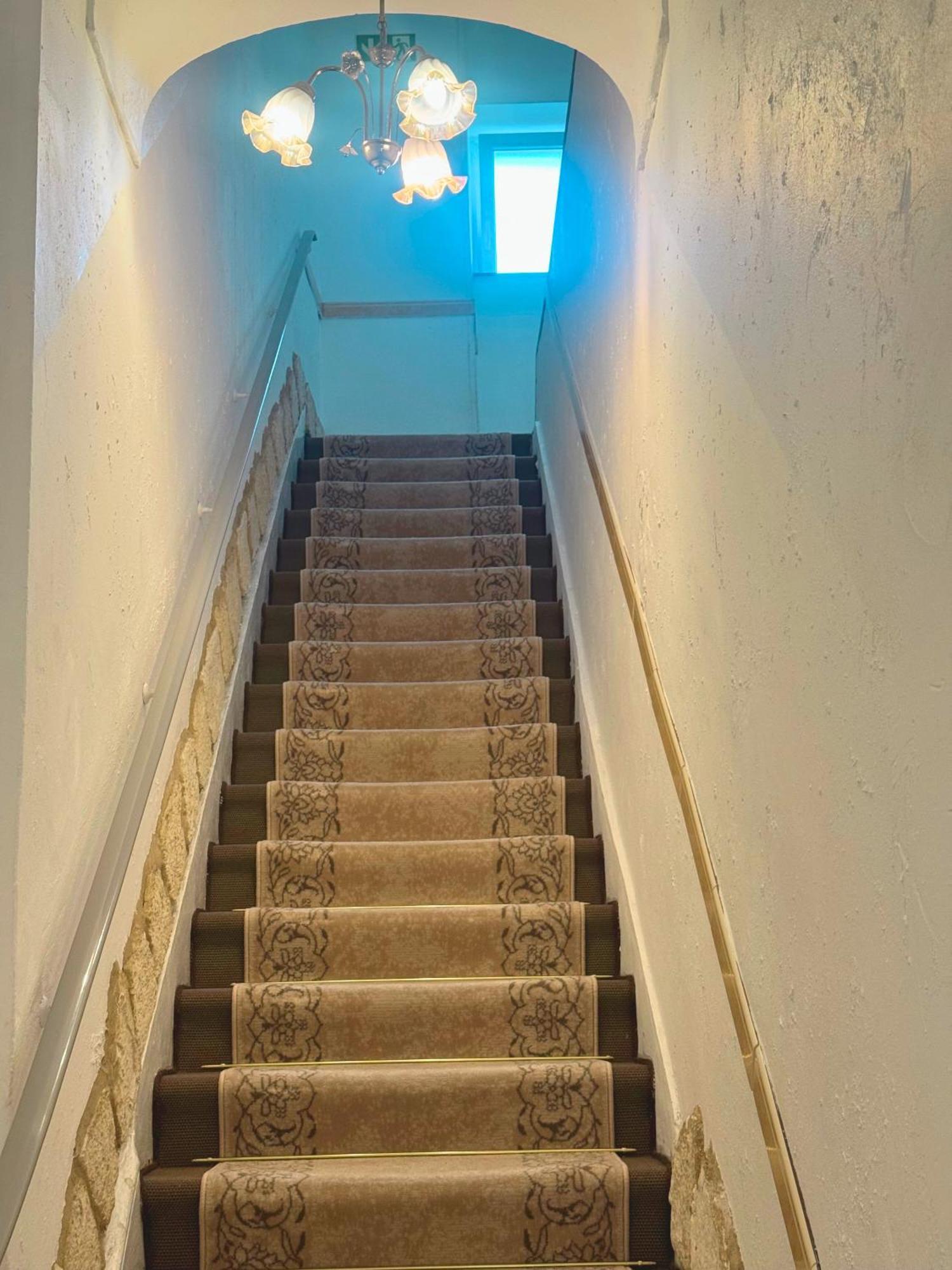 Hostel Heinzelmaennchen Koln Bagian luar foto