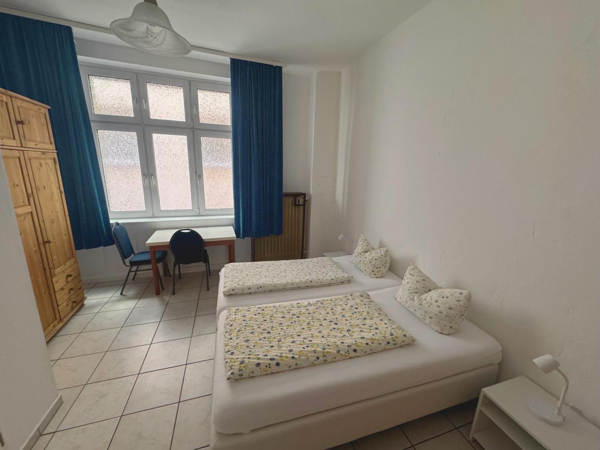 Hostel Heinzelmaennchen Koln Bagian luar foto